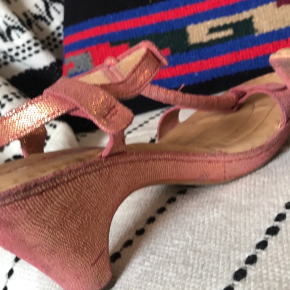 Born - Picture 6 of 6